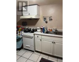 Bsmt - 746 Lansdowne Avenue, Toronto, ON M6H3Y8 Photo 12
