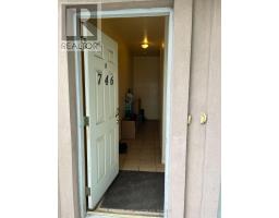 Bsmt - 746 Lansdowne Avenue, Toronto, ON M6H3Y8 Photo 15