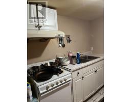 Bsmt - 746 Lansdowne Avenue, Toronto, ON M6H3Y8 Photo 16