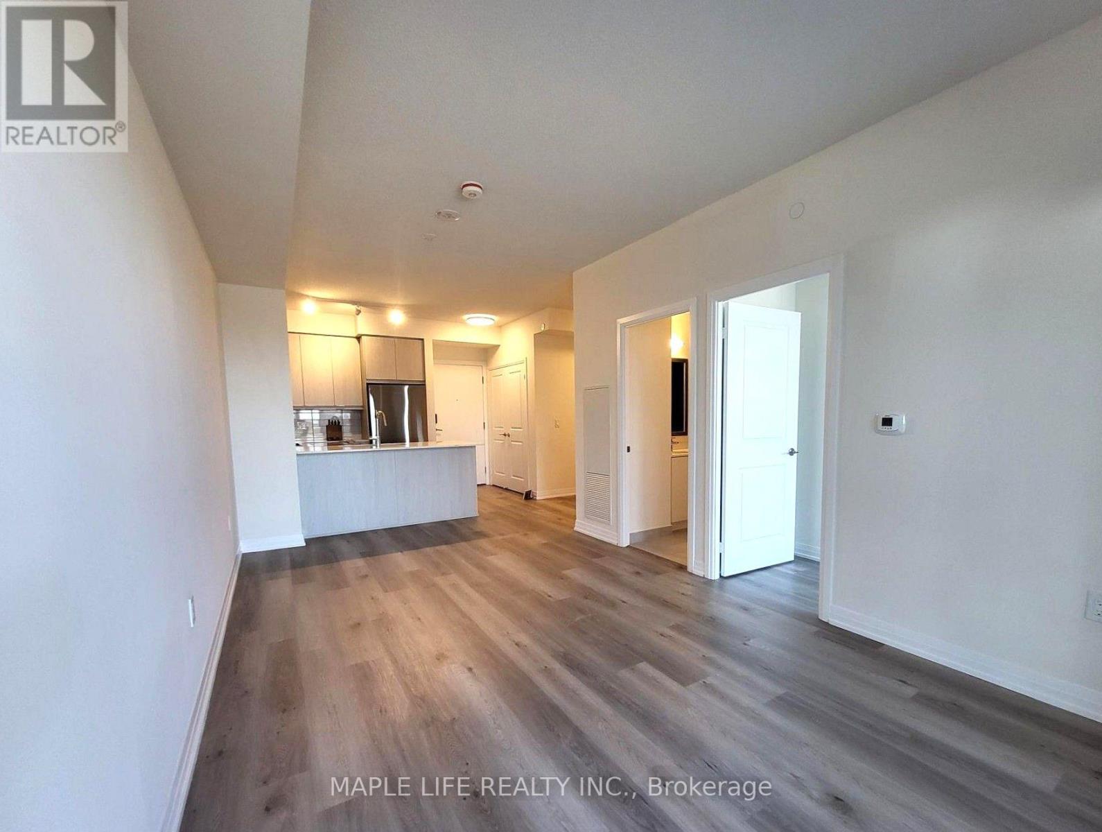 302- 15 Watergarden Drive, Mississauga, ON photo 4