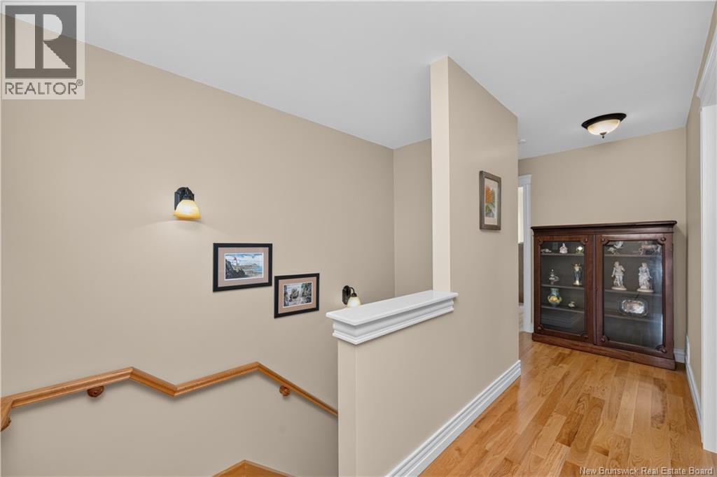 3 Helene Road - 21