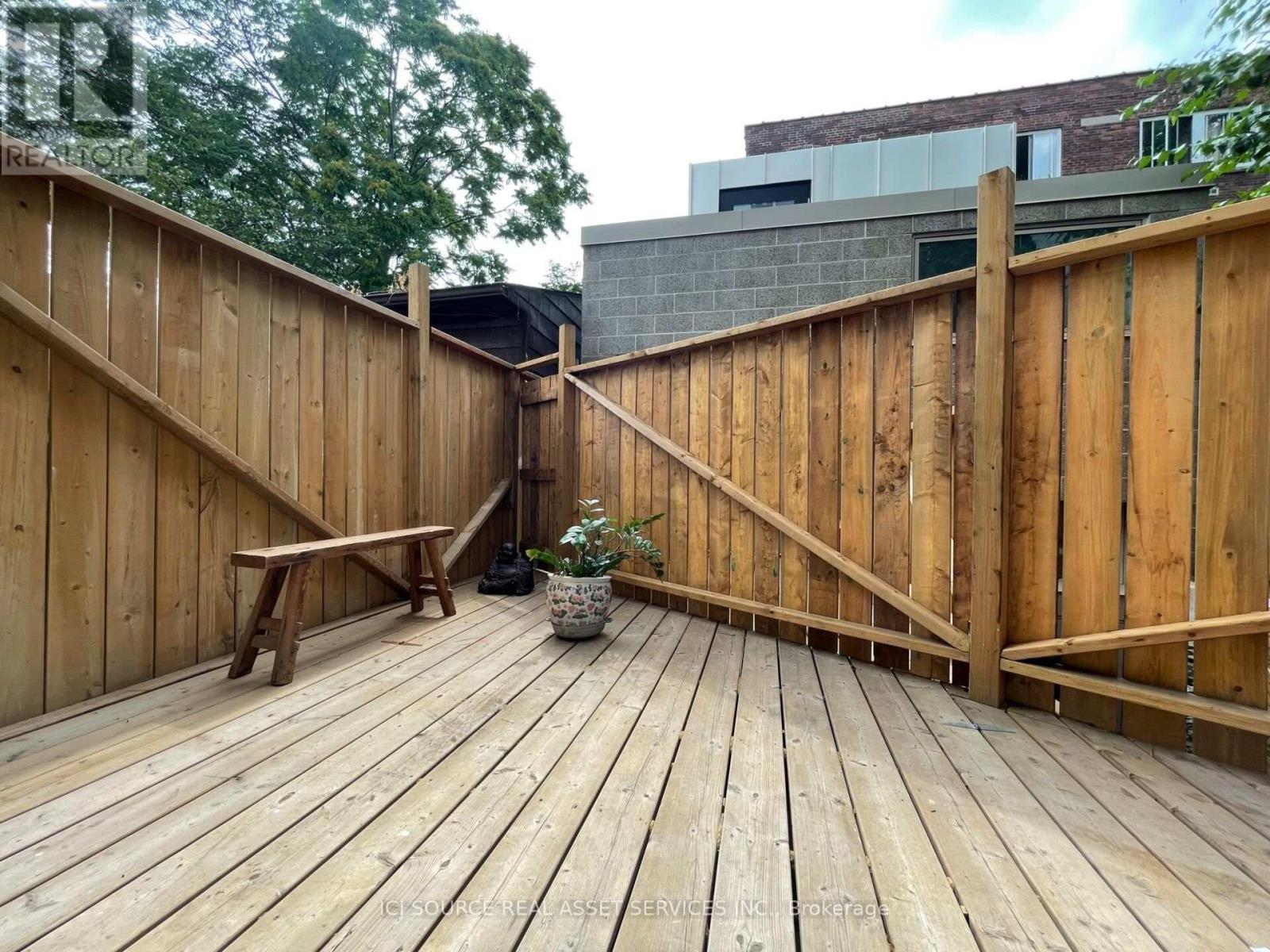 60 Beverley Street — photo 16