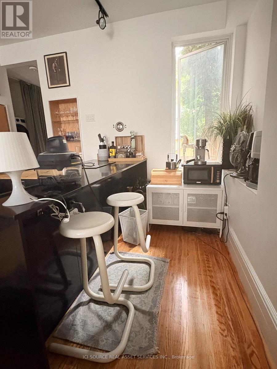 60 Beverley Street — photo 21