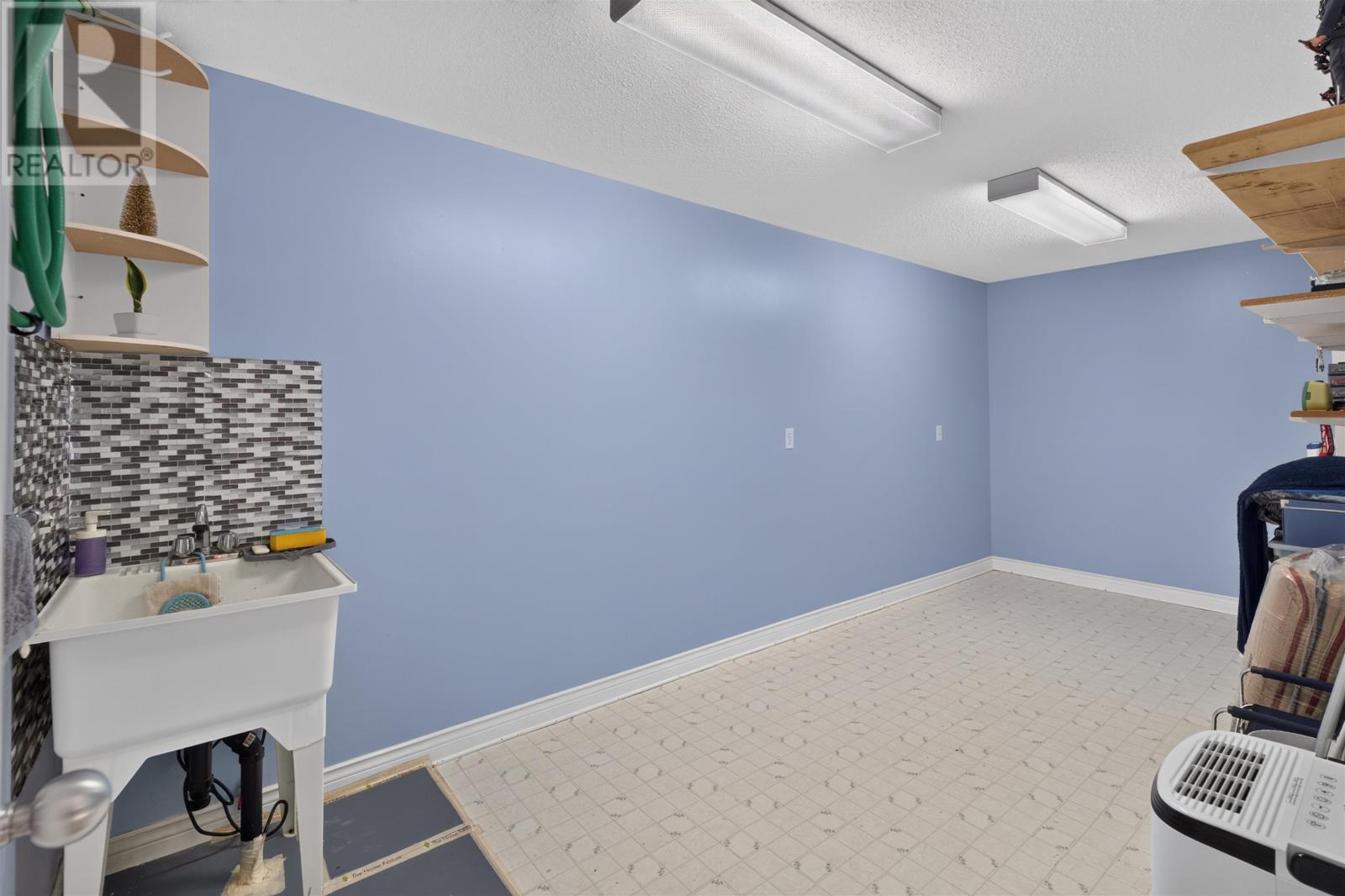164 Crozier Drive - Image 35