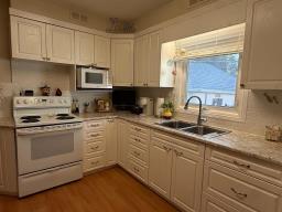 Hobby room - 306 Colvin Avenue, Winnipeg, MB R2K0G4 Photo 8