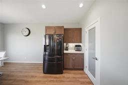 37 Hughes Crescent, Winnipeg, MB R3Y2B6 Photo 16
