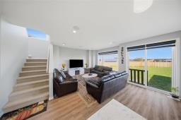 37 Hughes Crescent, Winnipeg, MB R3Y2B6 Photo 24