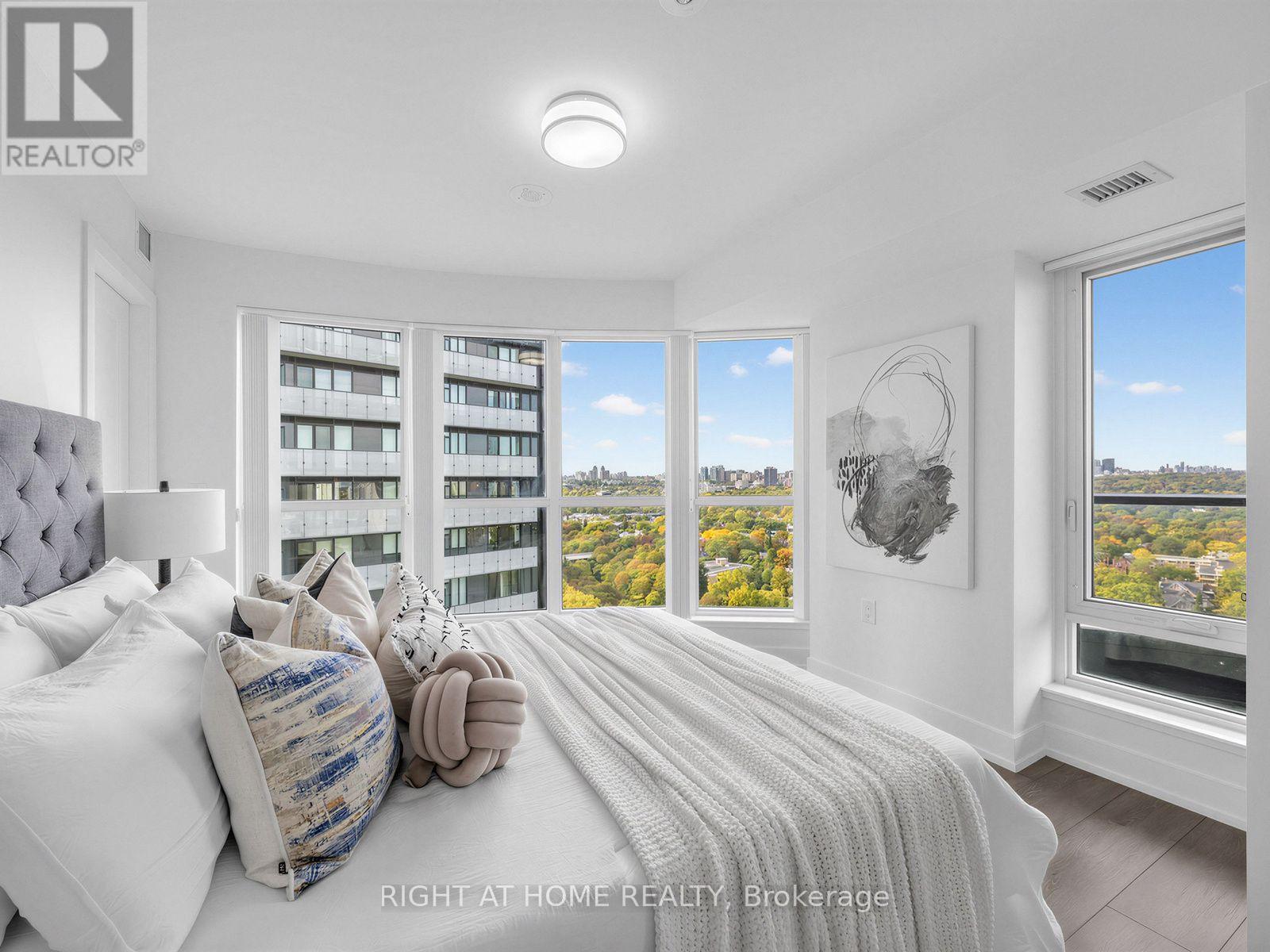 2423- 585 Bloor Street East, Toronto, ON photo 10