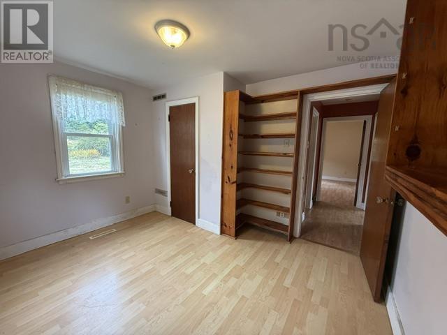 7813 7 Highway - Image 27
