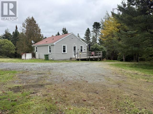 7813 7 Highway - Image 28