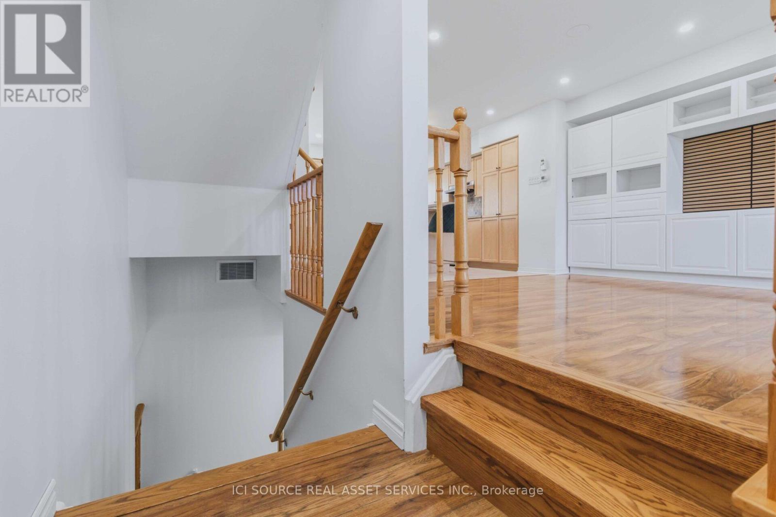 48- 4985 Southampton Drive, Mississauga, ON photo 11