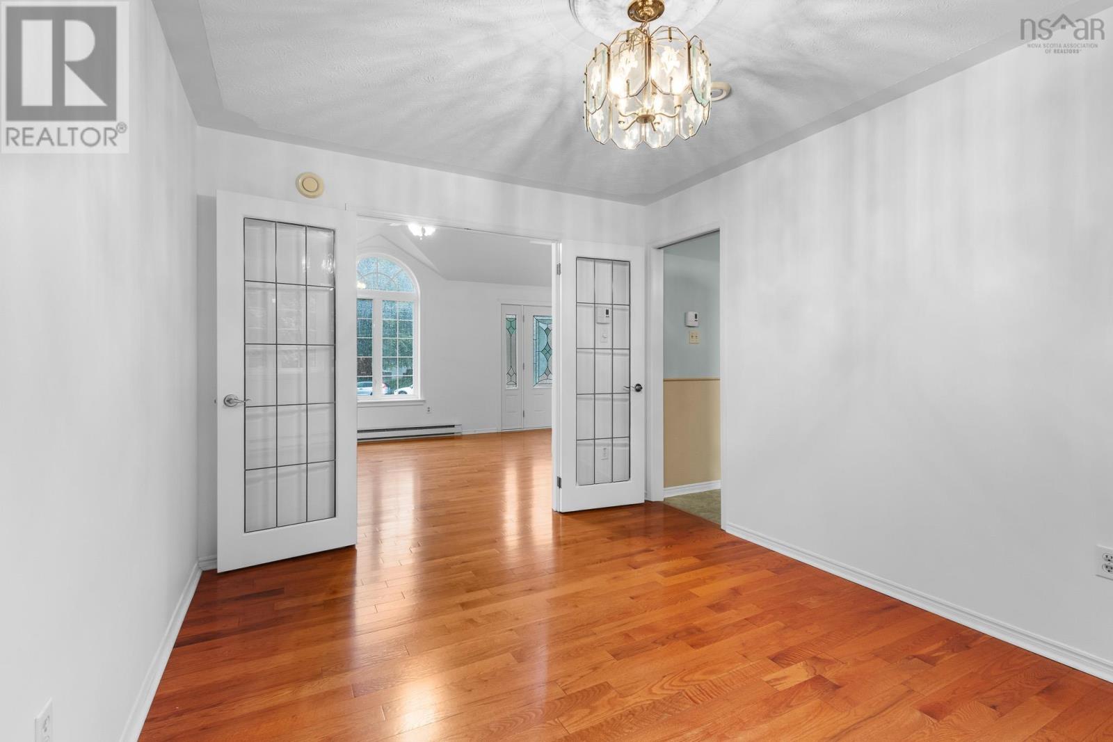 11 Keystone Court - 35