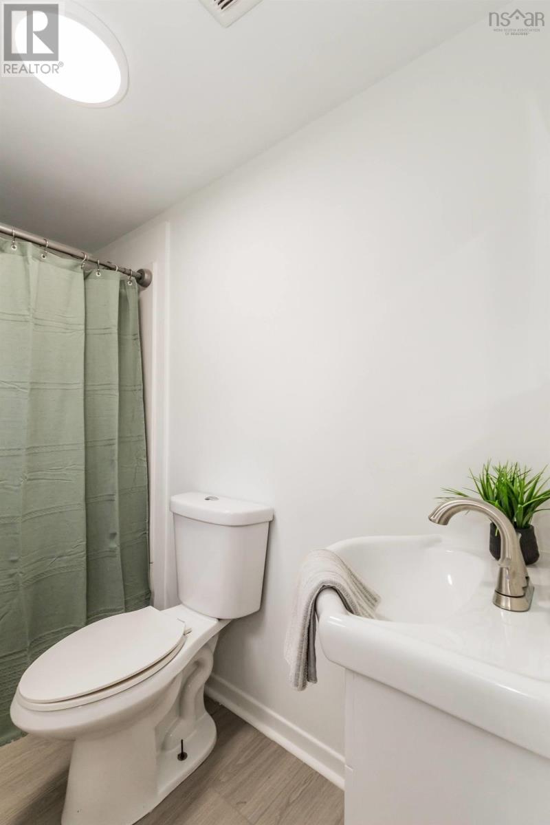 6 Eye Road - Image 20