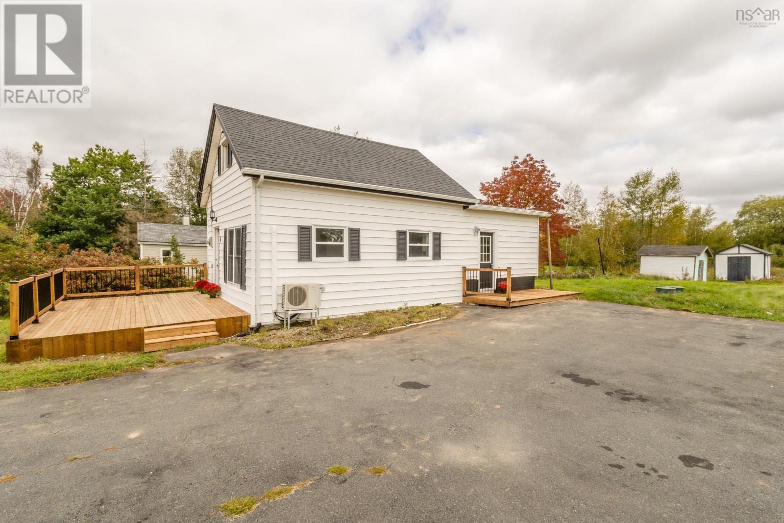 6 Eye Road - Image 44