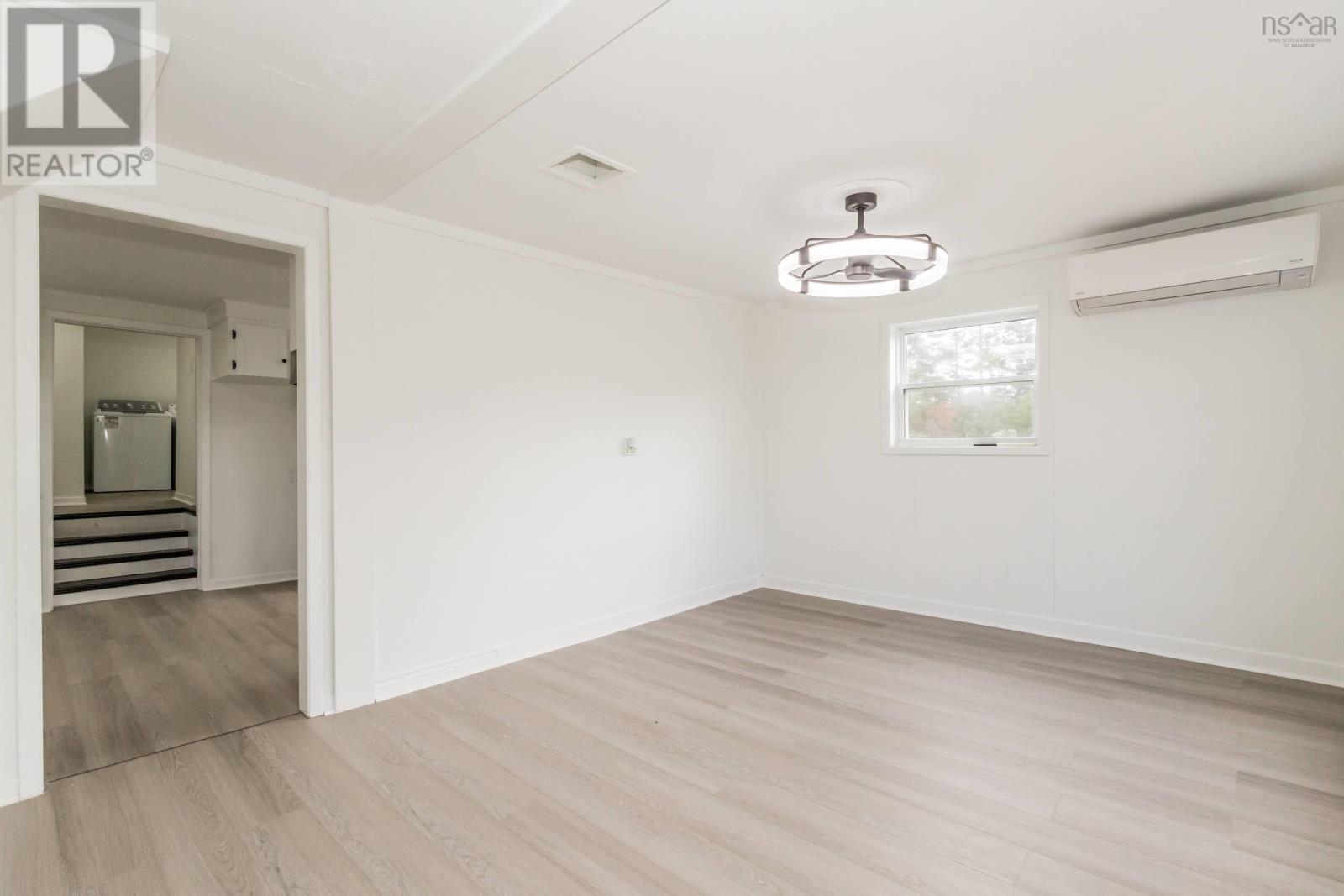 6 Eye Road - Image 9