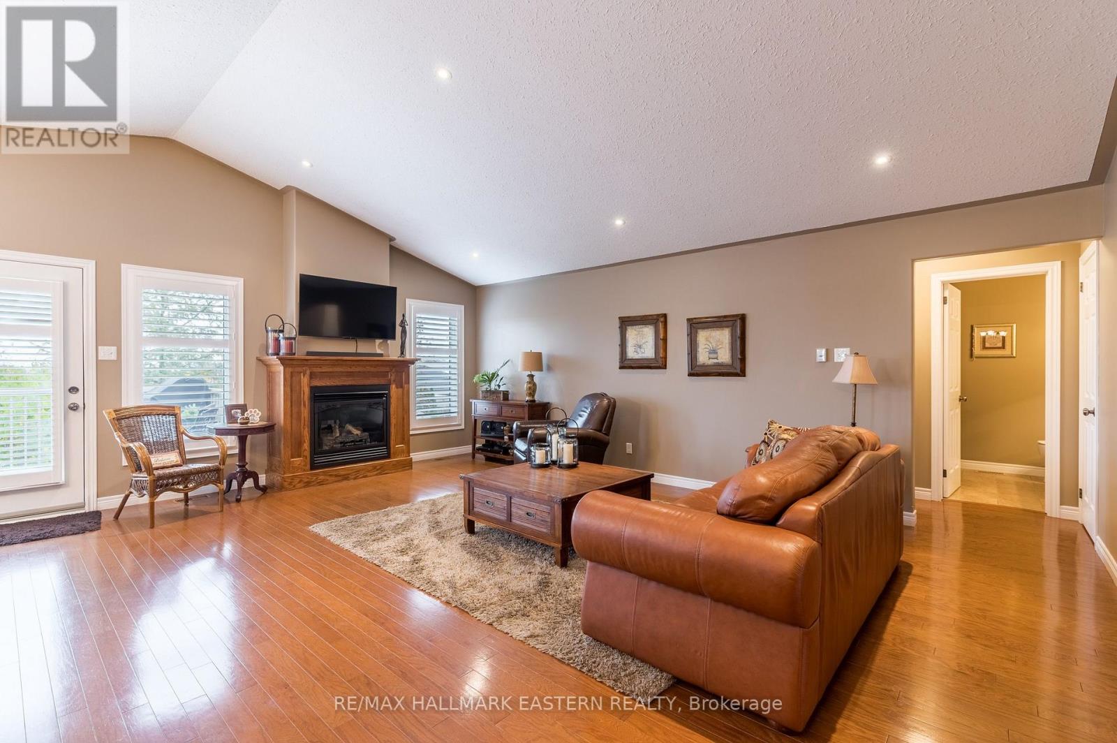 748 Overend Gardens, Peterborough, ON photo 12
