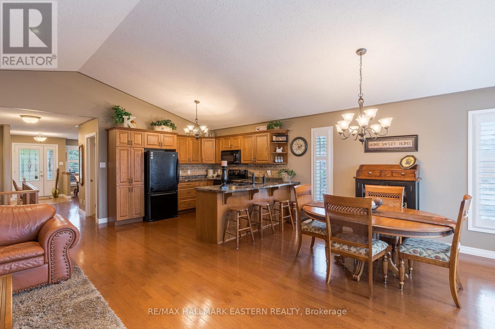 748 Overend Gardens, Peterborough, ON photo 15