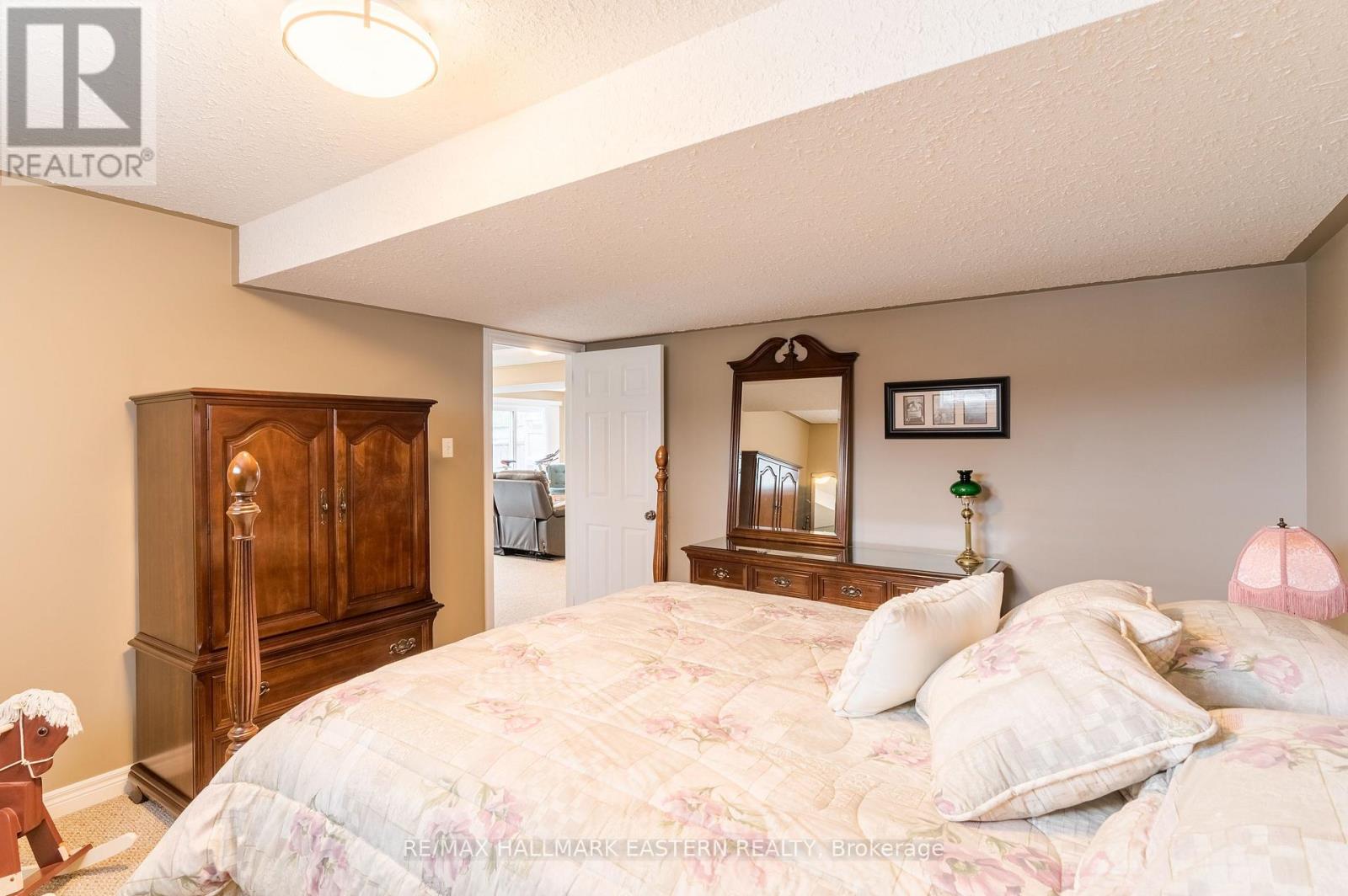 748 Overend Gardens, Peterborough, ON photo 36