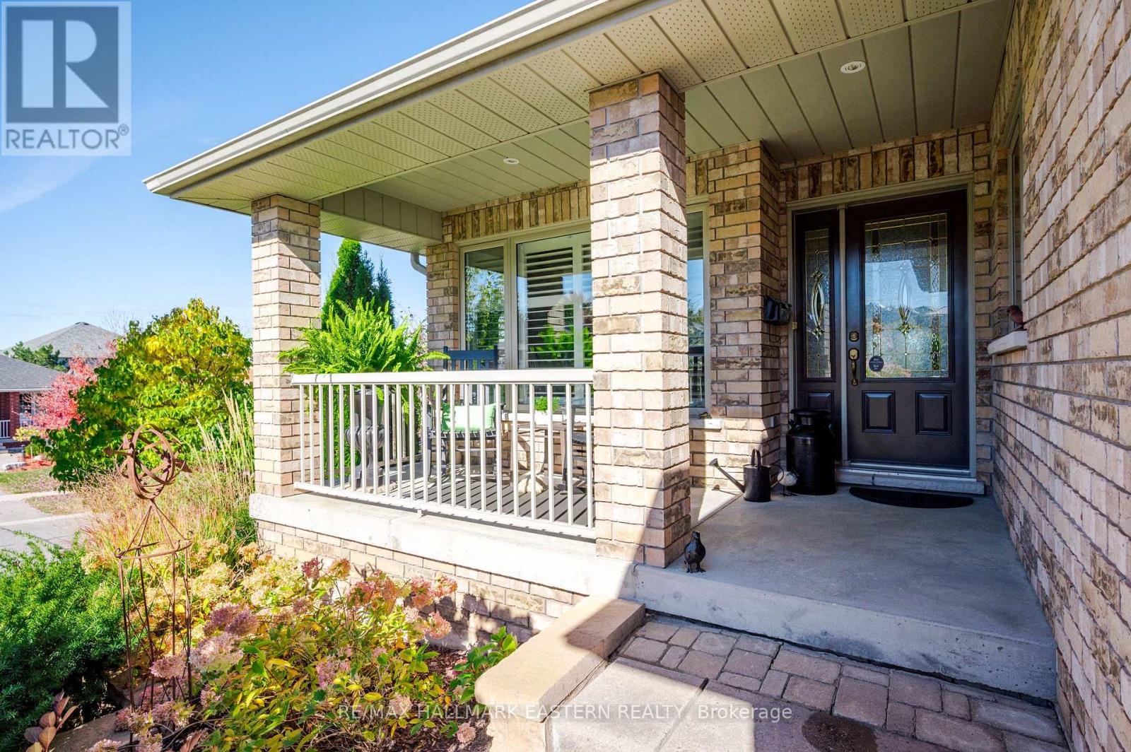 748 Overend Gardens, Peterborough, ON photo 4