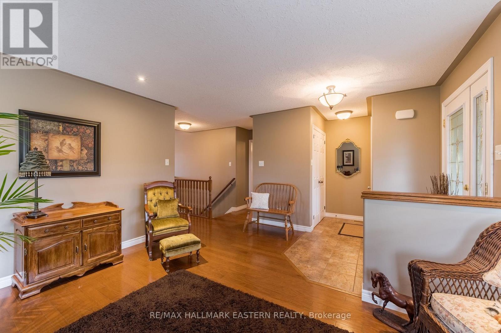 748 Overend Gardens, Peterborough, ON photo 8