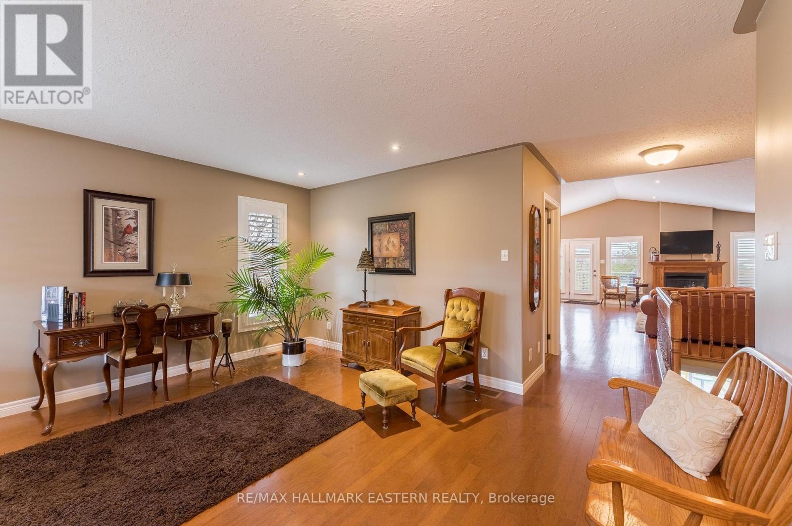 748 Overend Gardens, Peterborough, ON photo 9