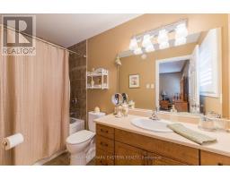748 Overend Gardens, Peterborough, ON K9K0A2 Photo 24