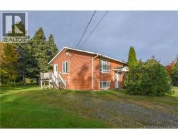 26 Des Patriotes Street, Caraquet, NB E1W1B6 Photo 11