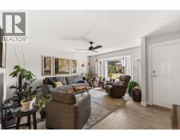 32 Oregon Rd, Campbell River, BC V9W5T1 Photo 10