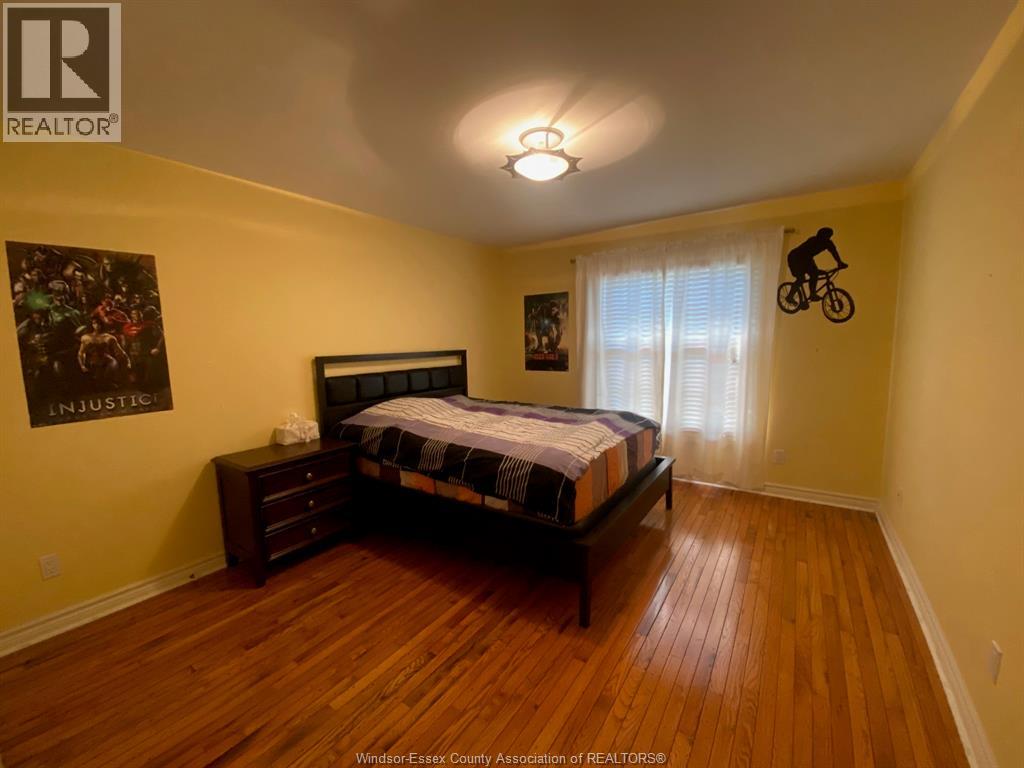 3435 VICTORIA - 19