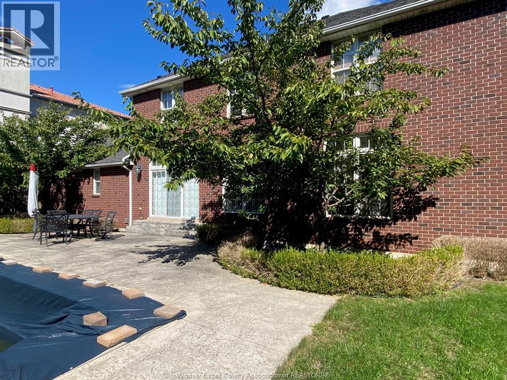 3435 VICTORIA - 2