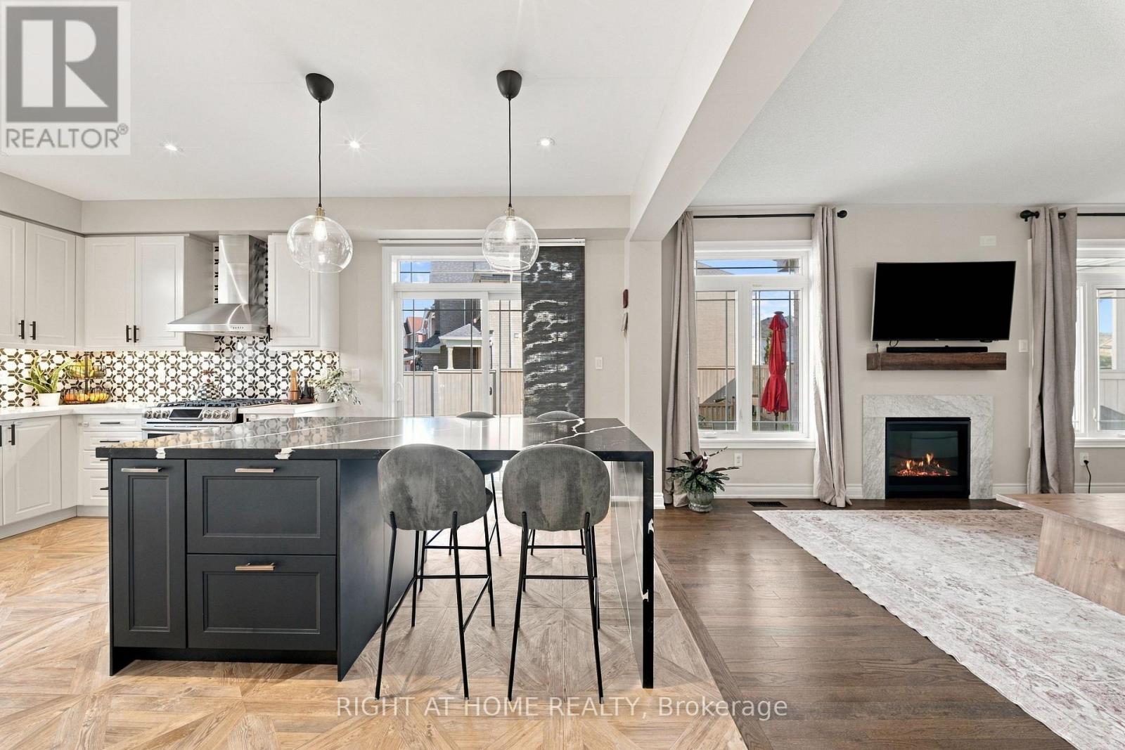 218 BLUE DASHER BOULEVARD - 13