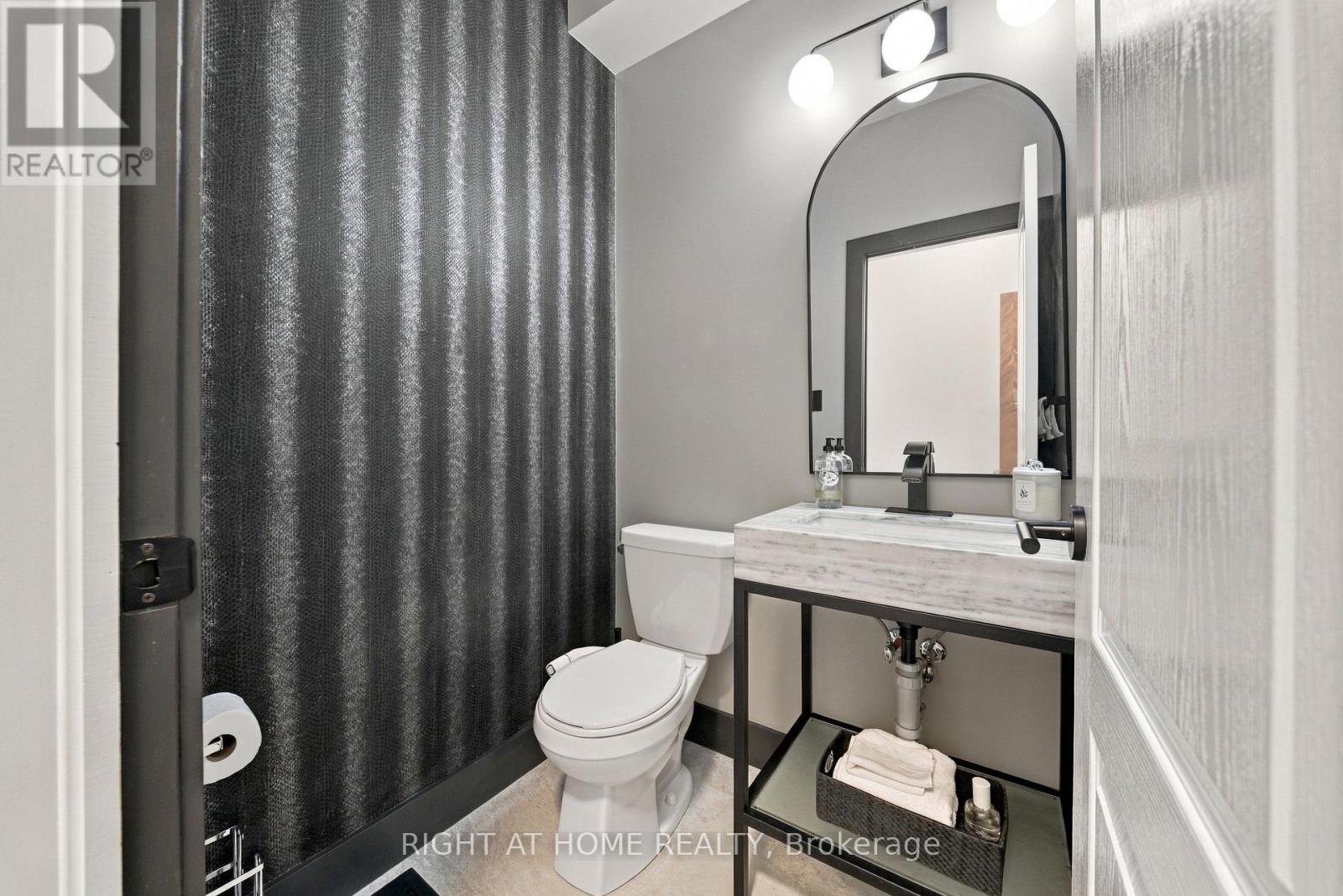 218 BLUE DASHER BOULEVARD - 16