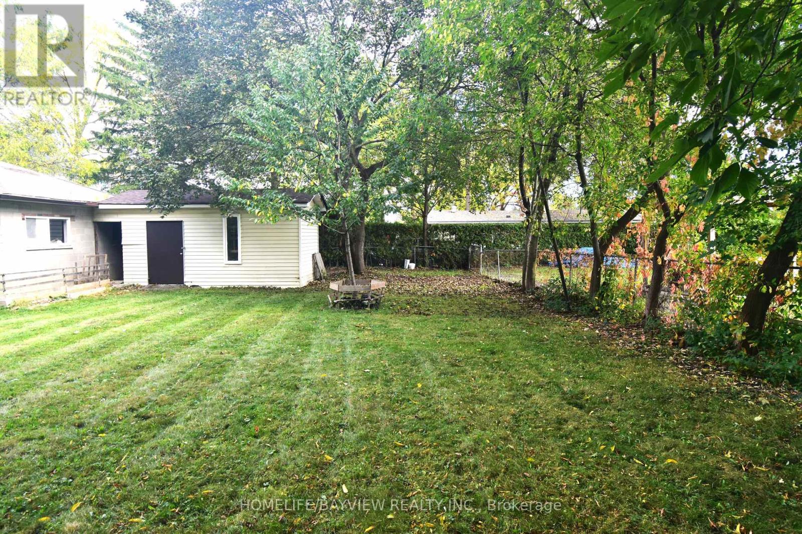 82 Centre Street East, Richmond Hill, ON photo 30