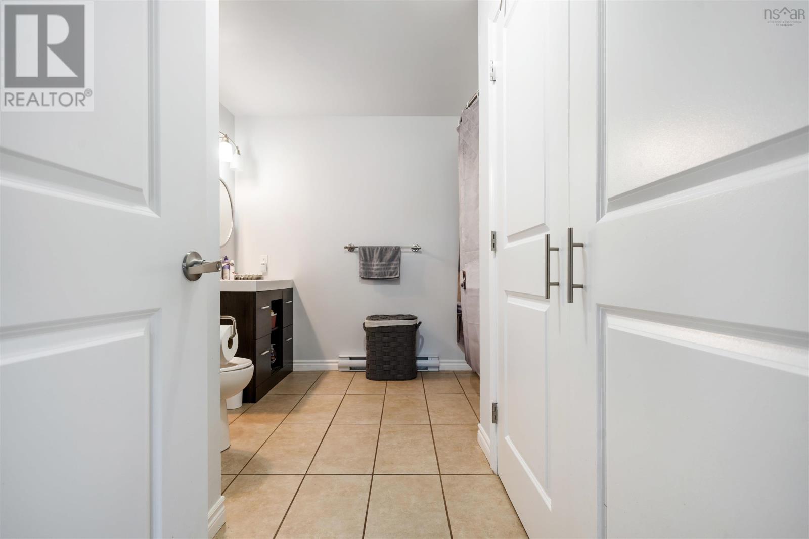 428 Stewart Street - 12