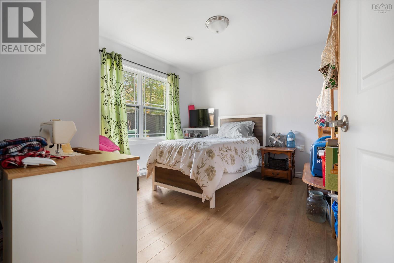 428 Stewart Street - 14