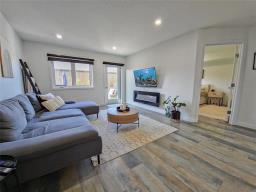 14 Dietrich Bay, Brandon, MB R7B4K4 Photo 13