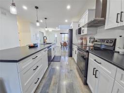 14 Dietrich Bay, Brandon, MB R7B4K4 Photo 7