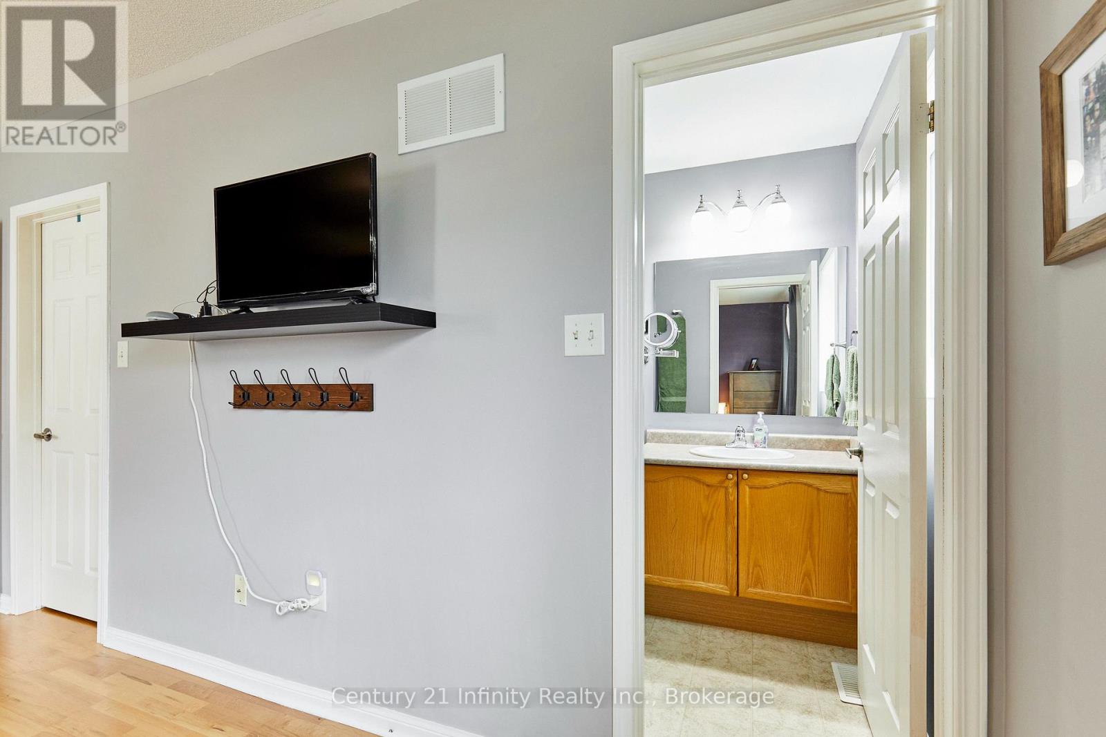 258 SWINDELLS STREET - 22