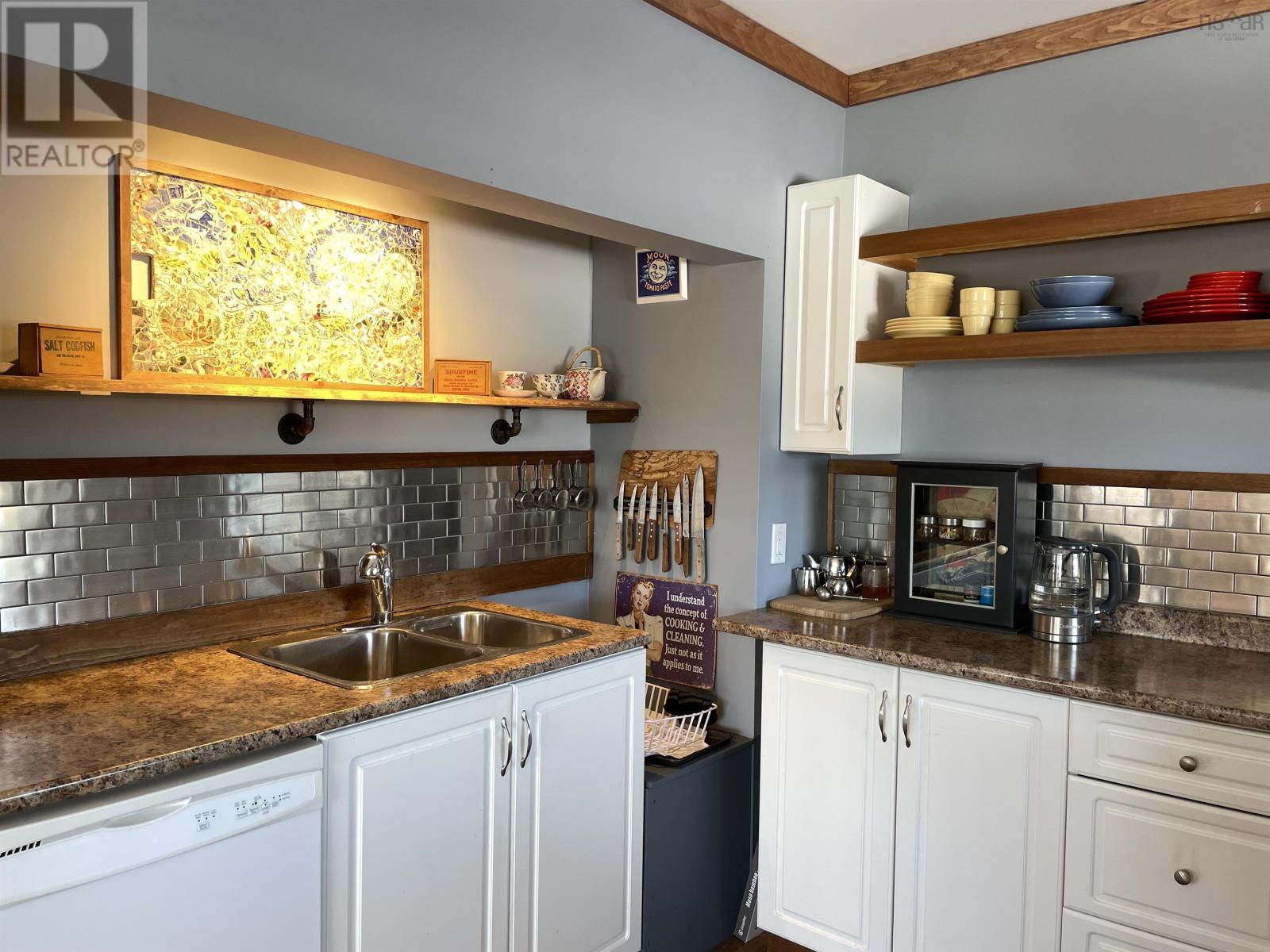 10198 Grenville Street - 11