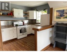 10198 Grenville Street, St  Peter's, NS B0E3B0 Photo 9