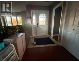 Foyer - 5022 9 Avenue, Edson, AB T7E1E8 Photo 10