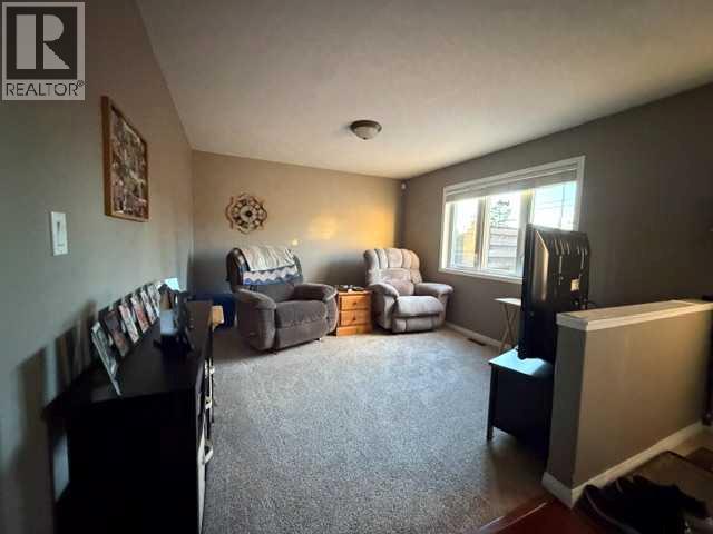5022 9 Avenue - 27