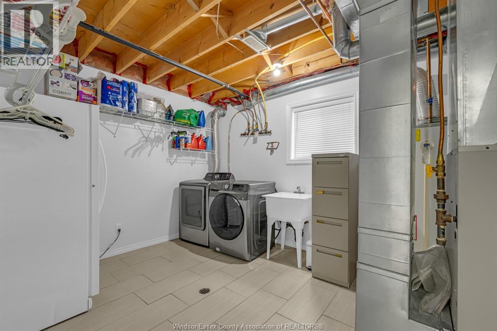 389 Donlon — photo 36