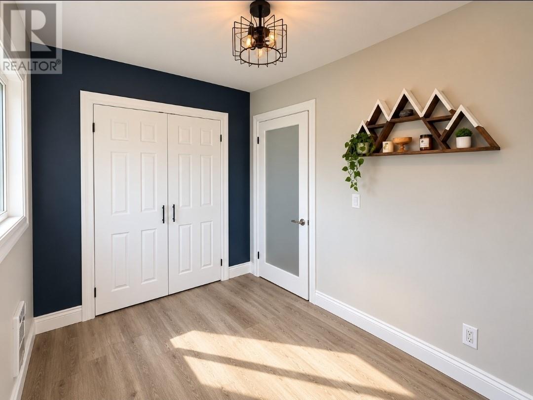 5 Squires Avenue - 6