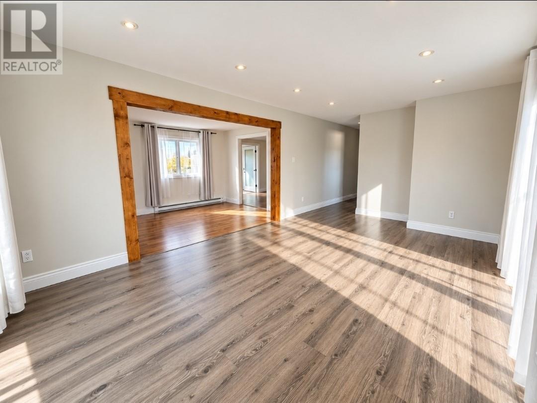 5 Squires Avenue - 9