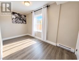5 Squires Avenue thumbnail 11