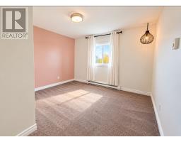 5 Squires Avenue thumbnail 14