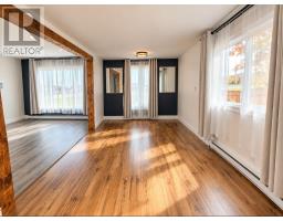 5 Squires Avenue thumbnail 8