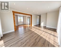 5 Squires Avenue thumbnail 9
