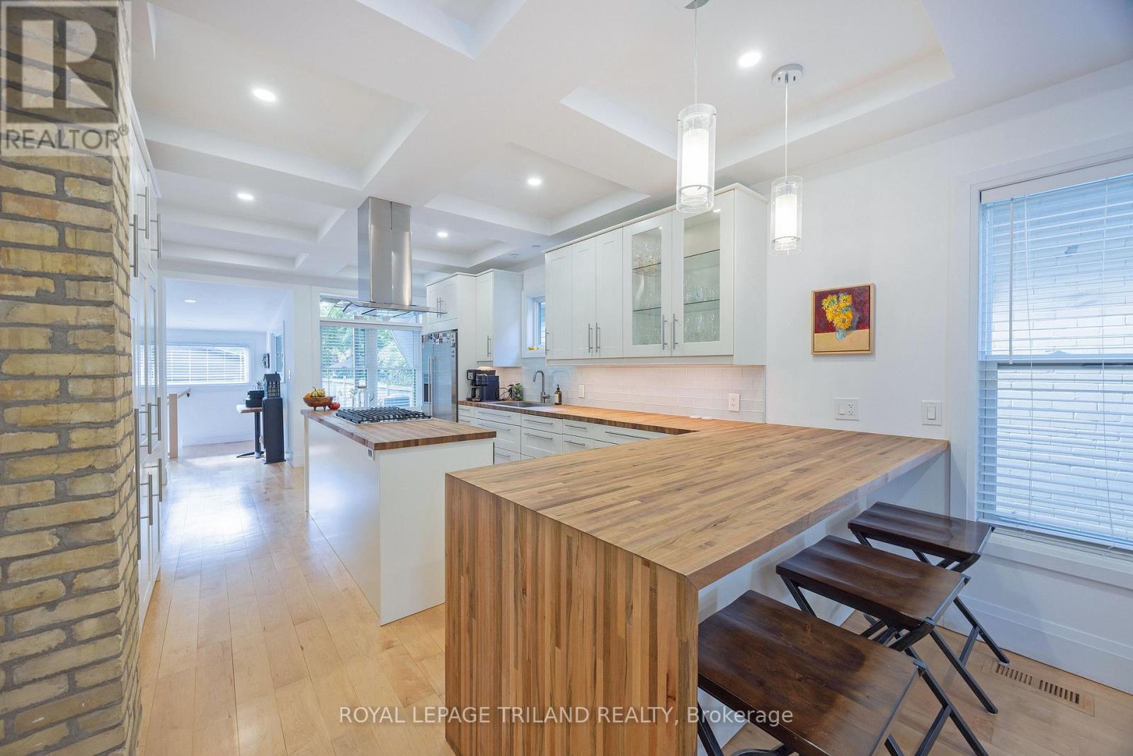 349 EMERY STREET E - 10